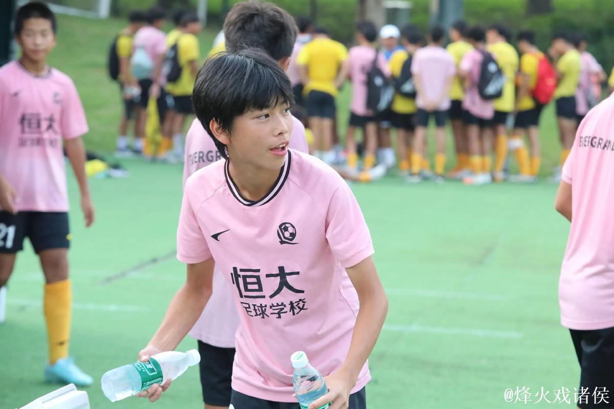 中青赛U13男足赛事落幕 教练与球员分享丰硕收获