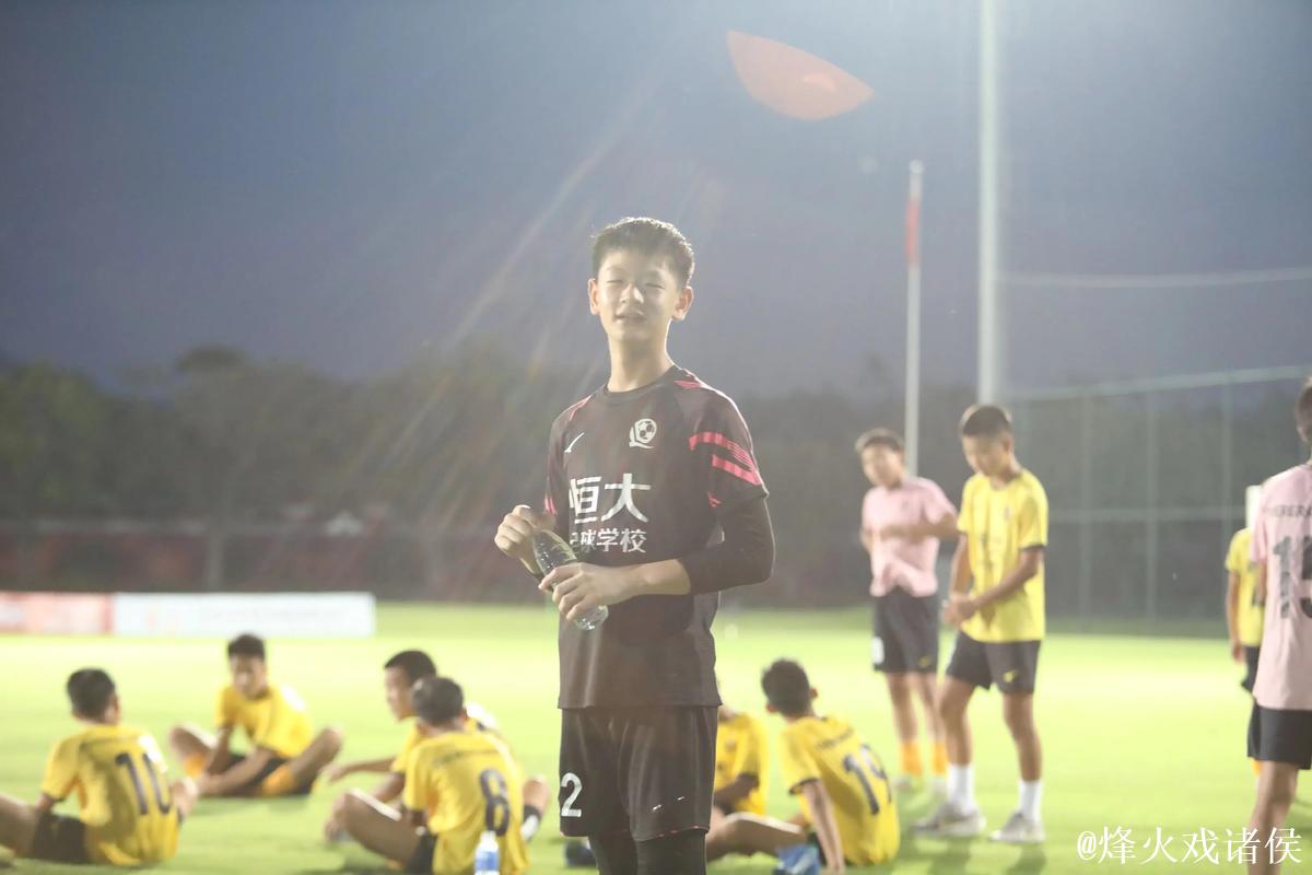 中青赛U13男足赛事落幕 教练与球员分享丰硕收获